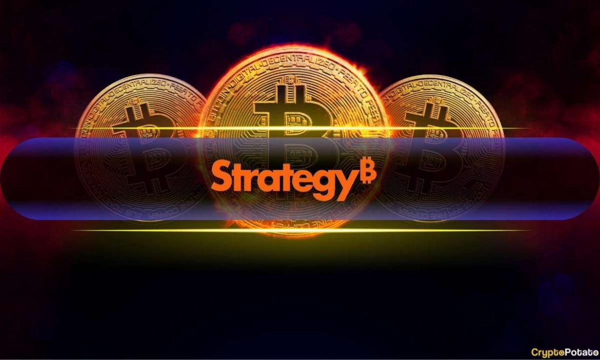 Strategy Slows Bitcoin Purchases to 2021 Levels: What’s Going on Strategy Slows Bitcoin Purchases to 2021 Levels: What’s Going on Behind the Scenes?